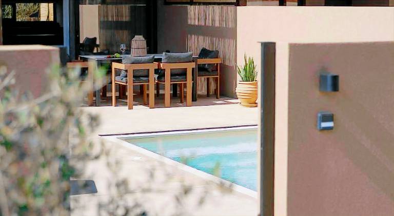 Vacation home with yard & private pool in Hersonissos