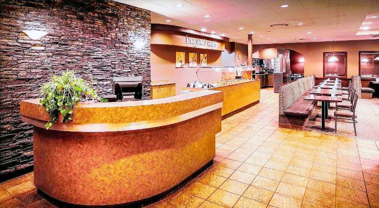Days Inn & Conference Centre by Wyndham Camrose Norsemen — photo 5