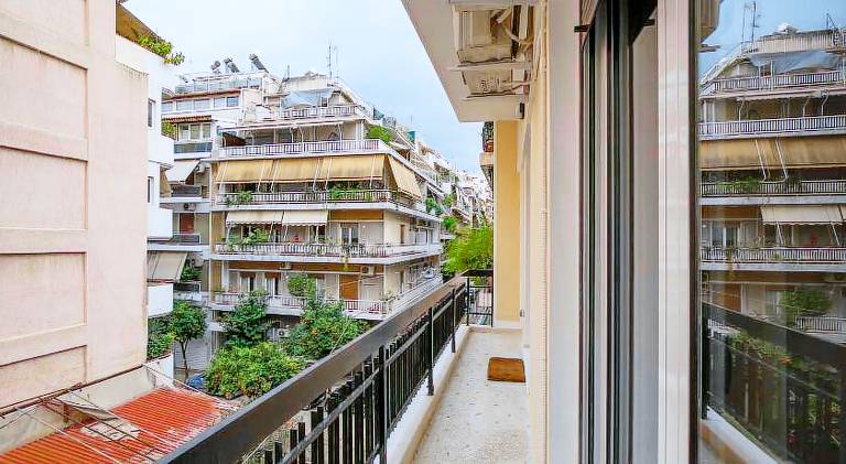 Fully equipped pleasant rental apartment with terrace | Near Temple of Olympian Zeus | Perfect for remote work | Pet-friendly — photo 4