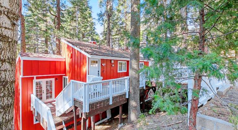 Vacation home with patio | Dogs allowed in Lake Arrowhead, CA