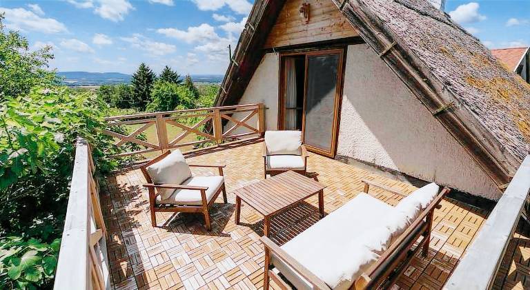 House with patio, hot tub & garden | Perfect for remote work — photo 3