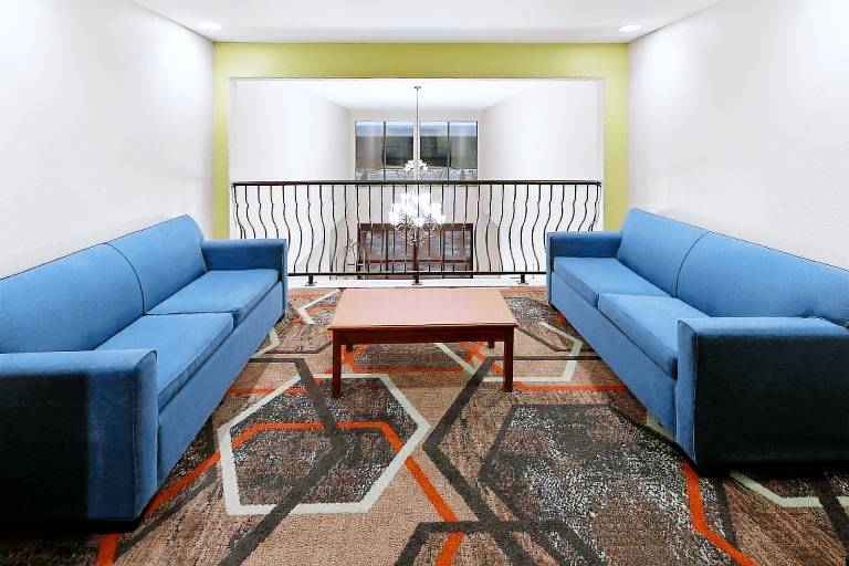 Hawthorn Extended Stay by Wyndham College Station South — photo 5