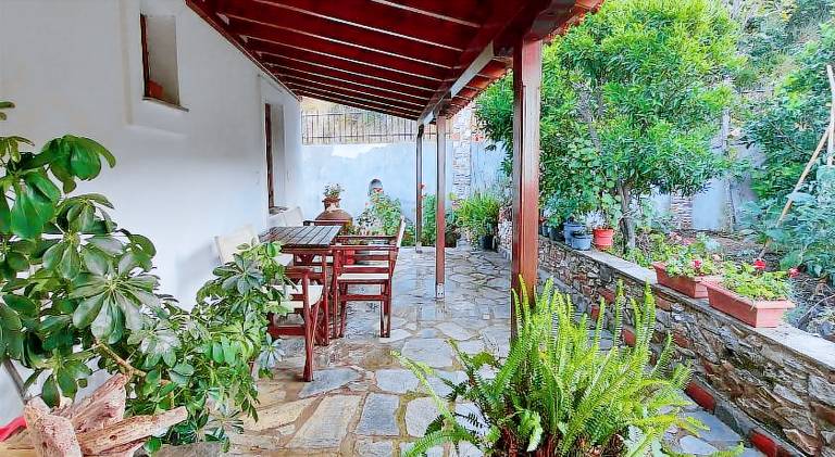 Vacation home with terrace & yard | Good for workation | Pets are welcome — photo 5