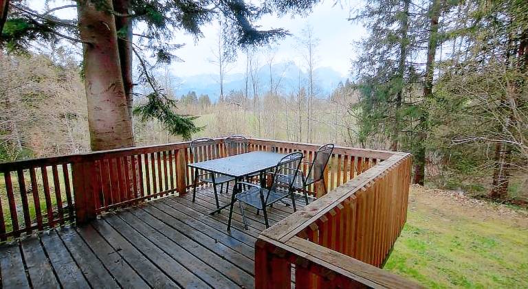 Vacation home with garden & patio — photo 3