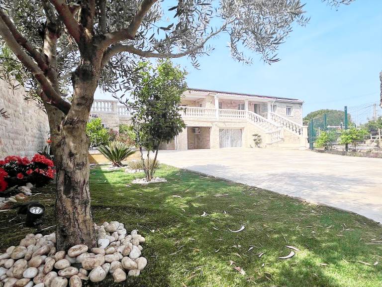 Villa La Tamarissière