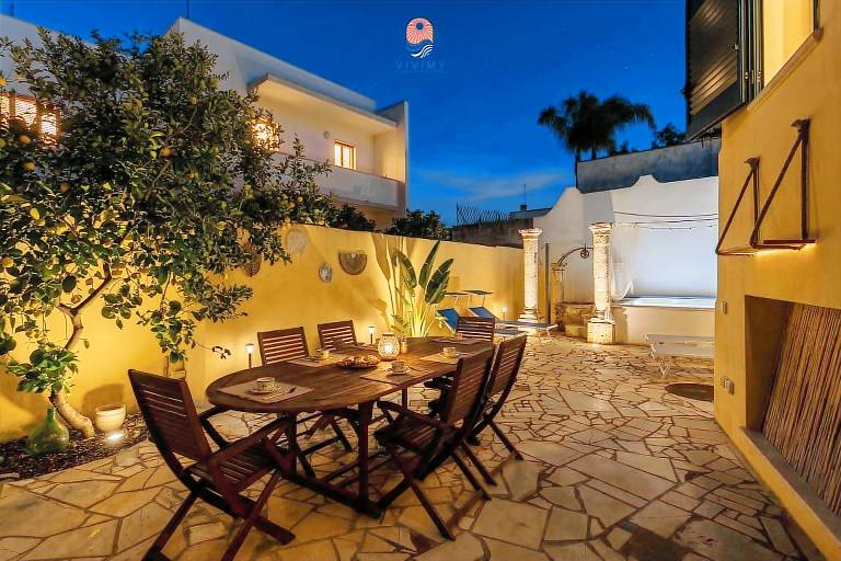 House with garden & pool — photo 3