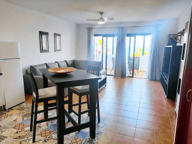 Rental apartment with terrace — photo 5