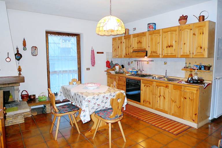 Apartment with terrace — photo 2