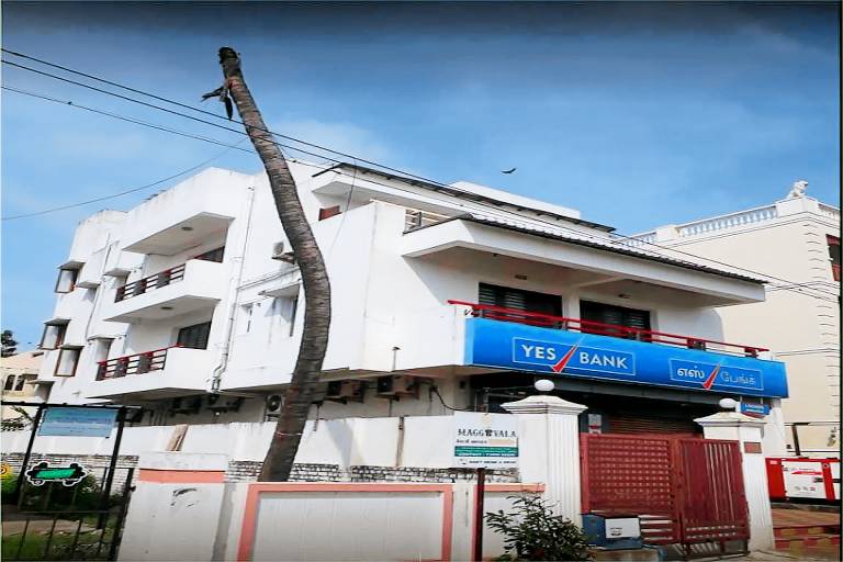 House  Marina Beach