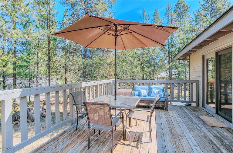 Vacation home with BBQ, jacuzzi & fast internet | Mountain view — photo 4
