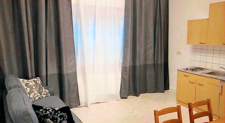 Rental apartment with 1 room for 6 persons — photo 3