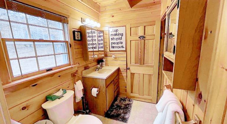 Vacation home with hot tub — photo 2