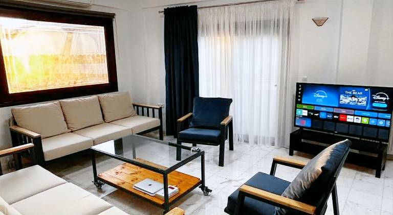 Rental apartment with terrace — photo 2