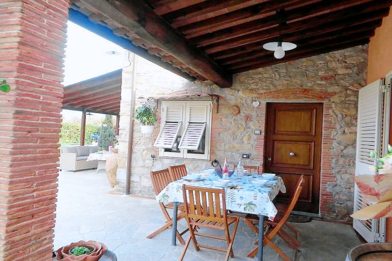 House with garden — photo 3