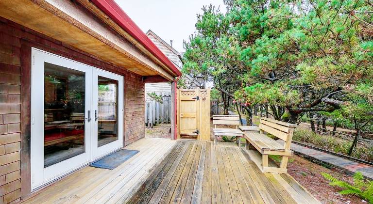 House | Beach nearby | Dogs allowed — photo 4