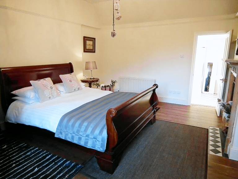 Bed and breakfast  Camberley