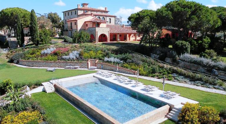 Pleasant serviced apartment with garden, private pool & terrace | Dogs allowed in Scansano