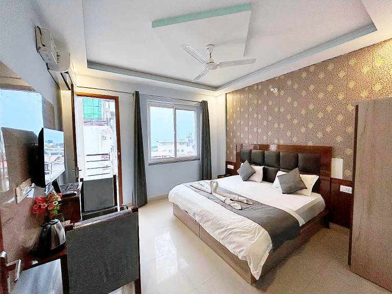 Hotel Kaanha Residency