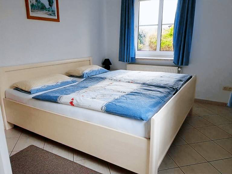Beautiful apartment with barbecue, terrace & yard | Nature view | Dogs allowed — photo 4
