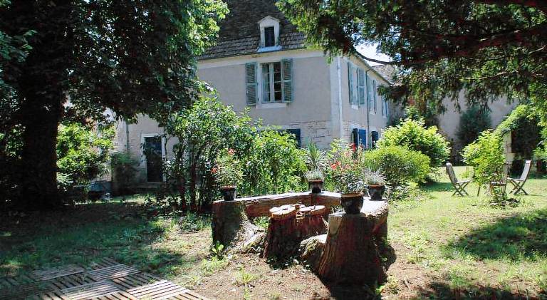 Charming vacation home with barbeque, patio & yard | Good for workation | Pets are welcome in Périgueux