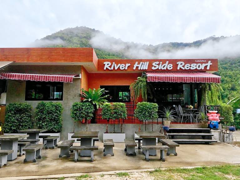River Hill Side Resort
