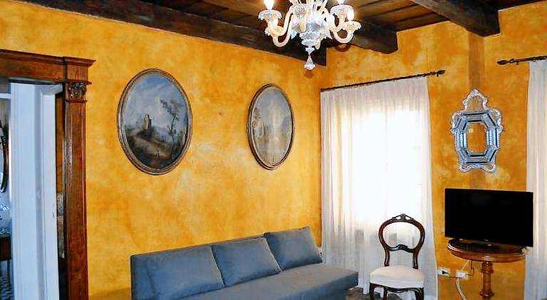 Rental apartment with 1 room for 4 persons in Trieste