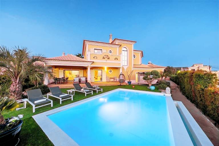 Casa Alfarrobeira