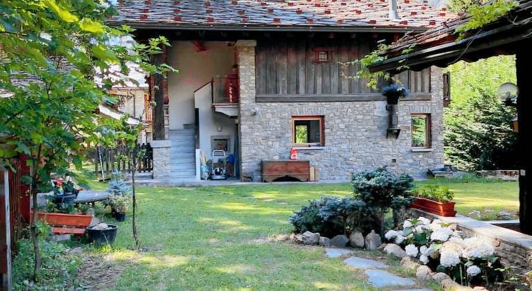 Chalet Blanc "Coeur Sapin" in Courmayeur