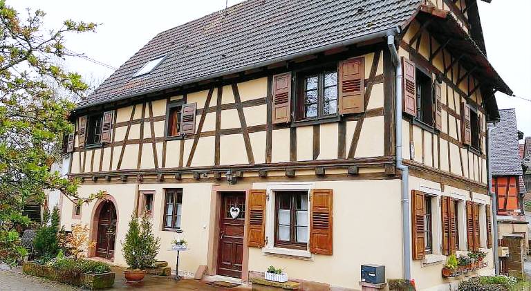 Wonderful vacation home with hot tub | Pet-friendly in Haguenau
