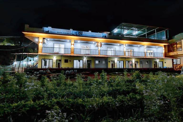 Nice vacation home with terrace | Pet-friendly in Mahabaleshwar