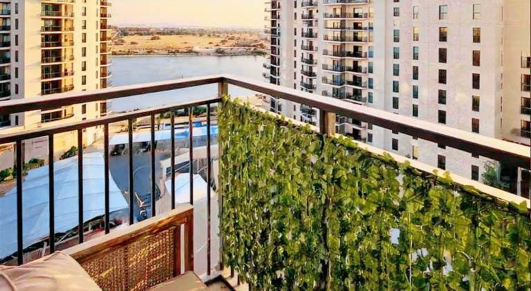 Apartment with terrace & private pool in Abu Dhabi