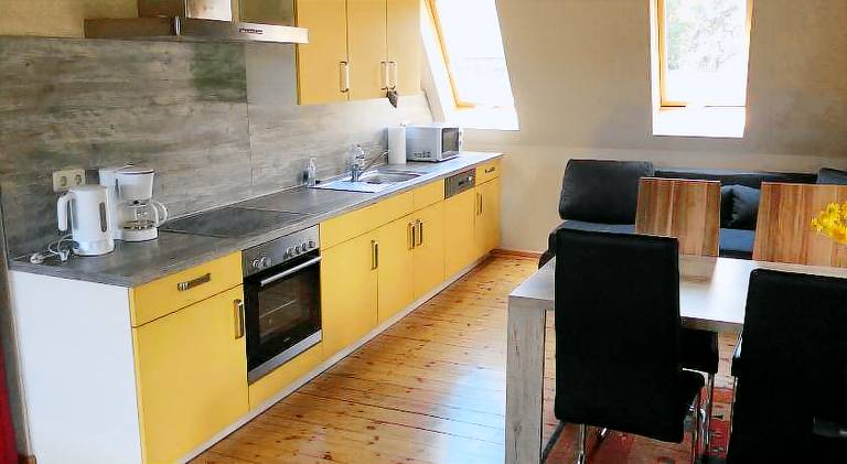 Holiday apartment with 1 room for 6 persons in Halle (Saale)