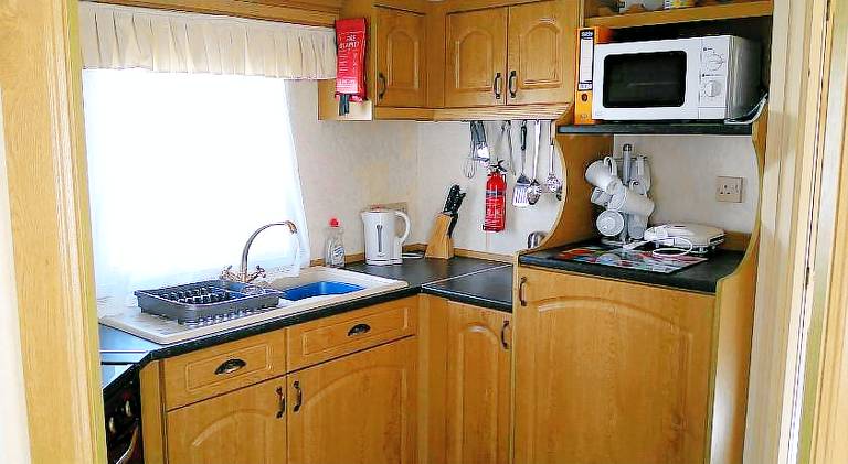 Sealands Canberra 6 Berth Central Heated Access to the beach — photo 5