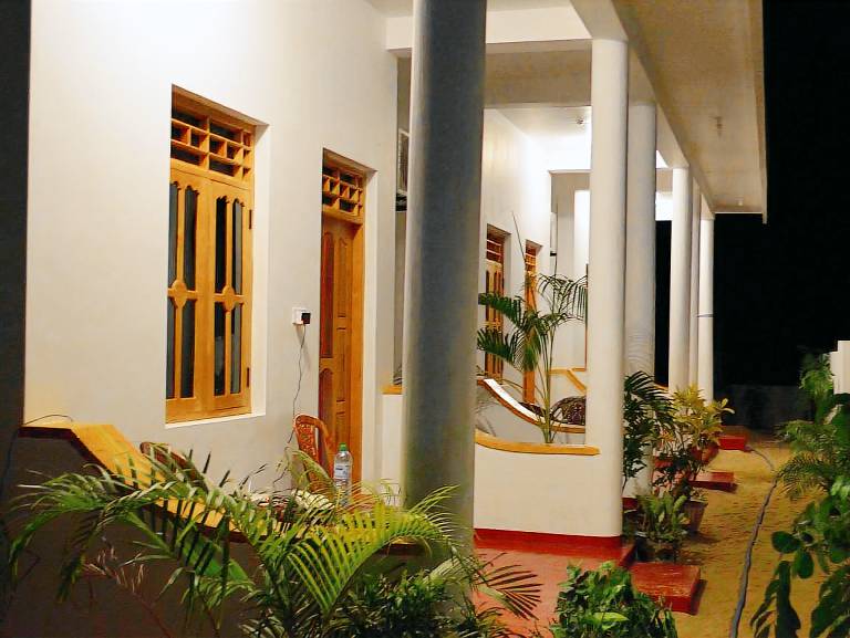 Arugambay Surf and Sand Hotel — photo 4