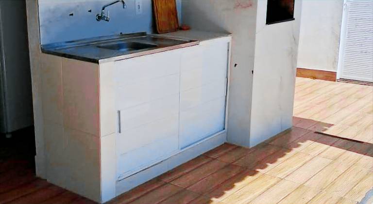 Vacation home with pool — photo 4