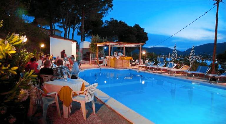 Serviced apartment with pool, sauna & jacuzzi — photo 4