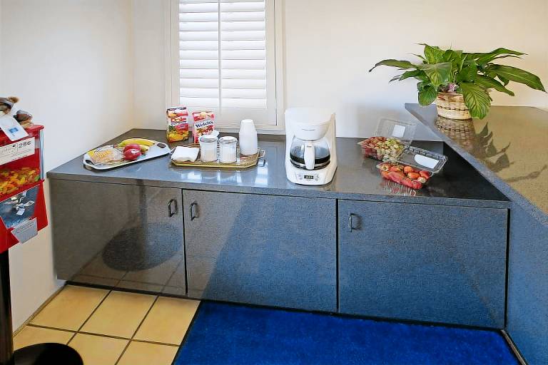 Americas Best Value Inn Beaumont, CA — photo 3