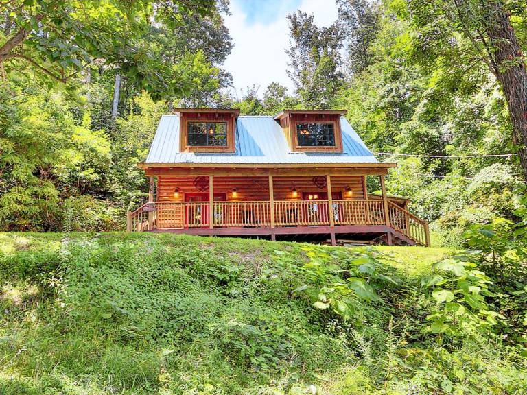 Child-friendly cabin with garden, pool & grill | Mountain view | Pets are welcome — photo 4