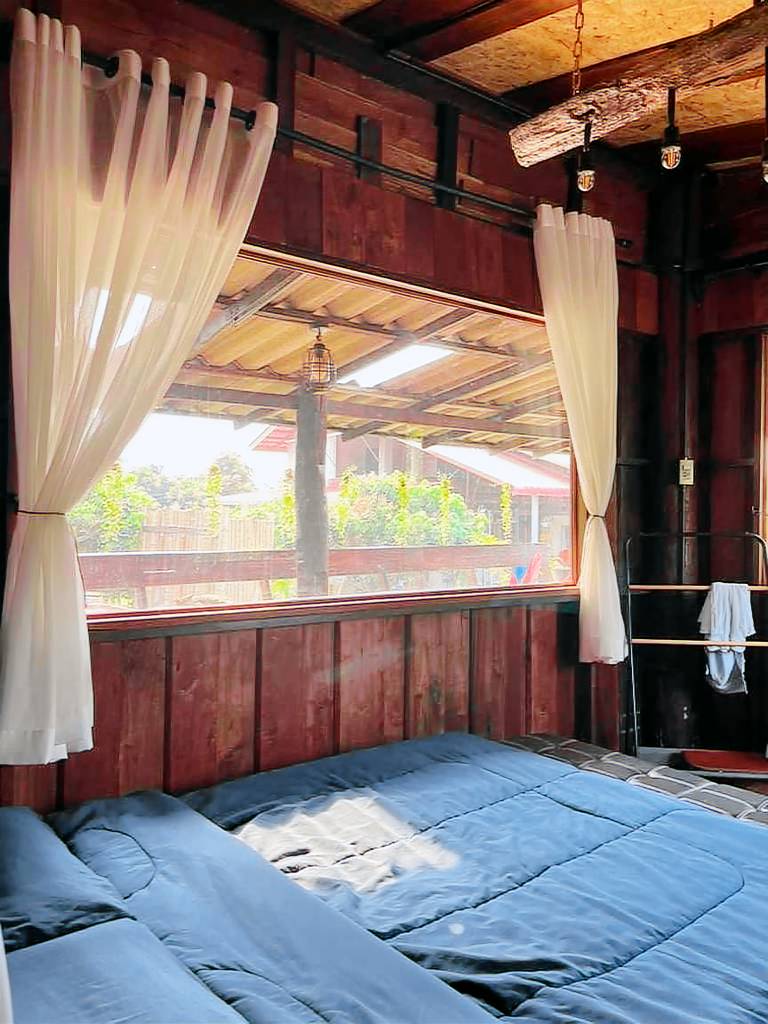 Boutique Cabin · Peaceful Mountain View — photo 3