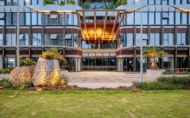 The LUMIERE Riverside Residence — photo 3