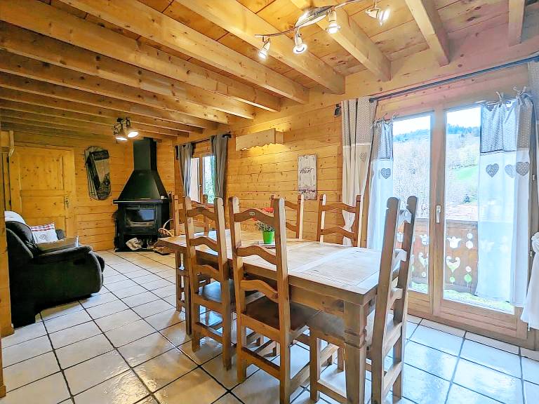 Cottage with barbeque & garden — photo 2