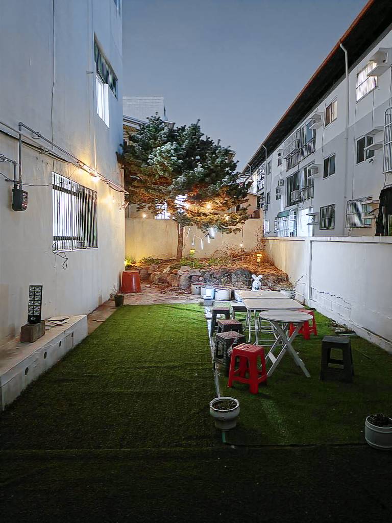 Clean, Very Large Accommodation Suitable for Large Groups -온돌 Spacious 1.5-Room, Bed Included — photo 5