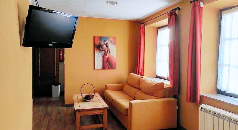 Holiday apartment with yard, grill & terrace | Suitable for remote work | Pet-friendly — photo 2