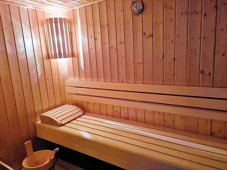 Vacation home with sauna, patio & barbecue — photo 4