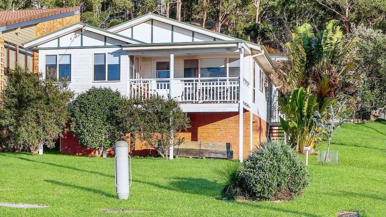 House Hyams Beach