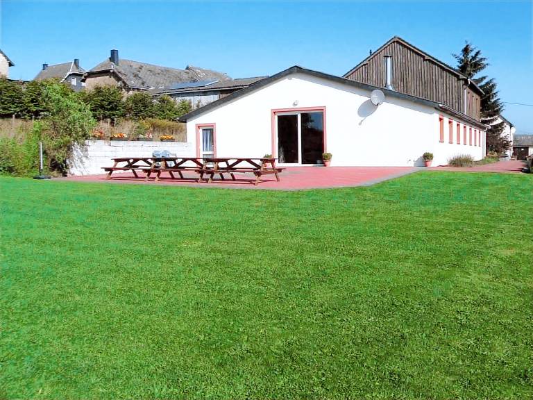 Fully equipped spacious house with garden, barbecue & patio | Pet-friendly — photo 3