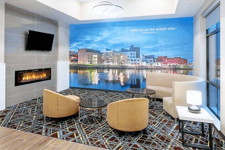 La Quinta Inn & Suites by Wyndham Coralville Iowa City