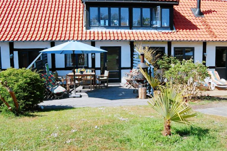 Holiday apartment with barbeque in Allinge