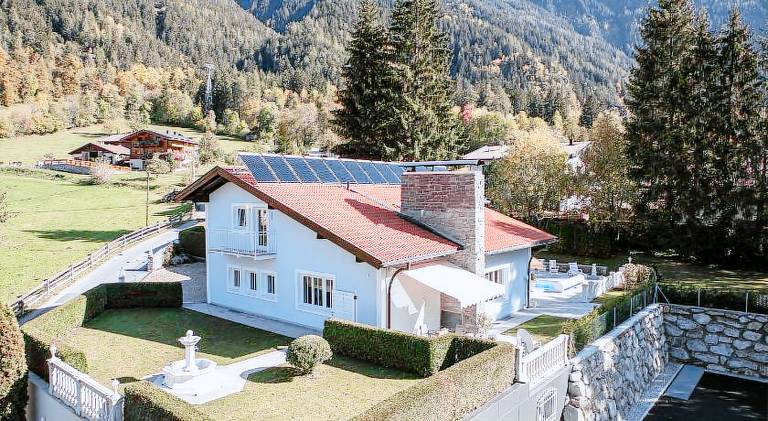 Villa with pool in Oetz