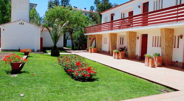 Holiday apartment with pool, yard & patio in Castell-Platja d'Aro